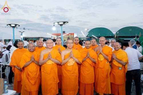 ภาพ No.301769:วันที่ 24 มกราคม พ.ศ. 2569 พิธีถวายภัตตาหารเป็นสังฆทาน แด่พระธรรมยาตรา ณ อนุสรณ์สถานบางปลา วัดบางปลา อำเภอบางเลน จังหวัดนครปฐม ในโครงการธรรมยาตรา กตัญญูบูชา มหาปูชนียาจารย์ พระมงคลเทพมุนี(สด จนฺทสโร) พระผู้ปราบมาร อนุสรณ์สถาน 7 แห่ง ปีที่ 14