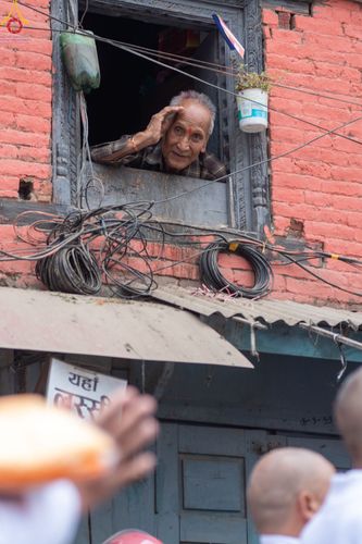 ภาพ No.77700:พิธีตัดปอยผมและปลงผมนาคธรรมทายาท ในโครงการบรรพชาสามเณรหมู่ ประเทศเนปาล วันที่ 11 มีนาคม พ.ศ.2566