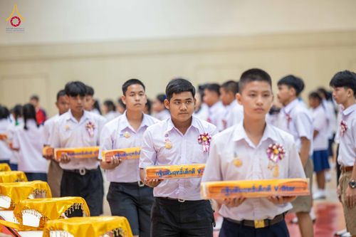 ภาพ No.348567:วันที่ 12 กันยายน พ.ศ. 2569 การอบรมเชิงปฏิบัติการจัดกิจกรรมทอดกฐินสัมฤทธิ์ พิธีมอบผ้าไตรประธานกฐินเด็กดี V-Star ประจำปีพุทธศักราช 2569 ณ สภาธรรมกายสากล วัดพระธรรมกาย