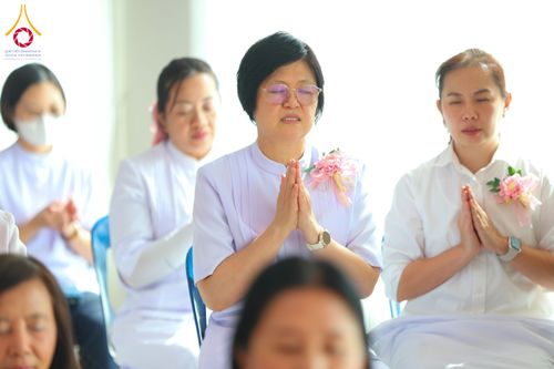 ภาพ No.291158:วันพุธที่ 7 มกราคม พ.ศ. 2569  พิธีบรรจุพระบรมสารีริกธาตุภายในพระเกตุองค์พระประธาน สมโภชพระประธาน พระธรรมกาย พิธีทอดผ้าป่า บุญแสงสว่าง ติดตั้งโซล่าเซล ณ ศูนย์ปฏิบัติธรรมพระมงคลเทพมุนี อ.สองพี่น้อง จ.สุพรรณบุรี