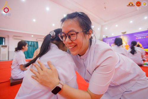 ภาพ No.282148:วันที่ 22 ธันวาคม พ.ศ.2568 พิธีปิดโครงการอบรมอุบาสิการุ่นที่ 1 อินโดนีเซีย