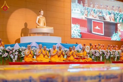 ภาพ No.264674:วันอาทิตย์ที่ 2 พฤศจิกายน พ.ศ. 2568 พิธีทอดกฐินสามัคคี ณ สภาธรรมกายสากล วัดพระธรรมกาย