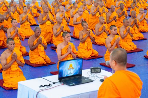 ภาพ No.315256:​วันอาทิตย์ที่ 22 มีนาคม พ.ศ.2569 สามเณรธรรมทายาทเนปาล 500 รูป ฟังธรรม สวดมนต์ ปฏิบัติธรรมร่วมกัน  ณ International Assembly and Meditation Hall Lumbini