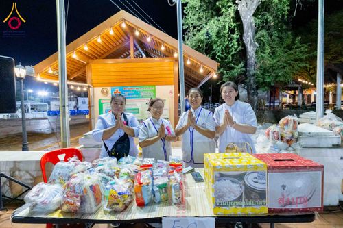 ภาพ No.310910:วันอาทิตย์ที่ 22 กุมภาพันธ์ พ.ศ. 2569 พิธีตักบาตรเเด่คณะพระภิกษุสงฆ์ 1,111 รูป จังหวัดน่าน หนึ่งในโครงการตักบาตรพระ 2,000,000 รูป 77 จังหวัดทั่วไทย ในวาระอันเป็นมงคลยิ่ง ครบรอบ 744 ปี นครน่าน สืบสานศรัทธา ทำบุญใหญ่ของเมืองน่าน ณ ข่วงเมือง วัดภูมินทร์ อำเ