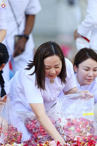 ภาพ No.306071:วันที่ 25 มกราคม พ.ศ. 2569 พิธีต้อนรับพระธรรมยาตรา วัดพระธรรมกาย(ภาพชุดที่ 4) ในโครงการธรรมยาตรา กตัญญูบูชา มหาปูชนียาจารย์ พระมงคลเทพมุนี(สด จนฺทสโร) พระผู้ปราบมาร อนุสรณ์สถาน 7 แห่ง ปีที่ 14