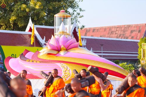 ภาพ No.292945:วันที่ 11 มกราคม พ.ศ. 2569 พิธีต้อนรับพระธรรมยาตรา ณ อนุสรณ์สถานลำดับที่ 3 (ภาพชุดที่ 2) สถานที่เกิดในเพศสมณะ วัดสองพี่น้อง อำเภอสองพี่น้อง จังหวัดสุพรรณบุรี ในโครงการธรรมยาตรา กตัญญูบูชา มหาปูชนียาจารย์ พระมงคลเทพมุนี(สด จนฺทสโร) พระผู้ปราบมาร อนุสรณ์สถ