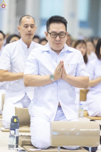 ภาพ No.328070:วันอาทิตย์ต้นเดือนที่ 3 พฤษภาคม พ.ศ.2569 พิธีบูชาข้าวพระ ณ วัดพระธรรมกาย