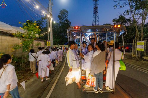 ภาพ No.297489:วันที่ 18 มกราคม พ.ศ. 2569 พิธีตักบาตรพระธรรมยาตรา ณ วัดโบสถ์บน ต.บางคูเวียง จ.นนทบุรี อนุสรณ์สถานลำดับที่ 4 สถานที่เกิดด้วยกายธรรม ในโครงการธรรมยาตรา กตัญญูบูชา มหาปูชนียาจารย์ พระมงคลเทพมุนี(สด จนฺทสโร) พระผู้ปราบมาร อนุสรณ์สถาน 7 แห่ง ปีที่ 14
