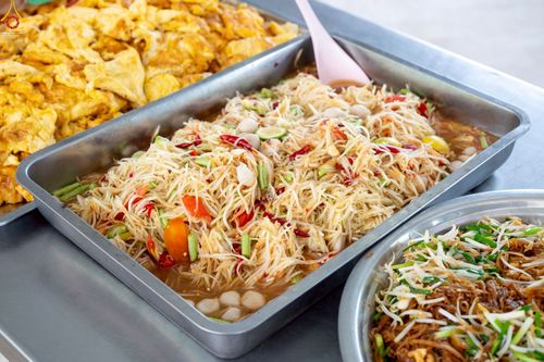 ภาพ No.235452:วันที่ 30-31 กรกฎาคม พ.ศ. 2568 วัดพระธรรมกาย มูลนิธิธรรมกาย ร่วมกับศูนย์ส่งเสริมศีลธรรมจังหวัดสุรินทร์ เปิดศูนย์พักพิงชั่วคราวเพื่อช่วยเหลือประชาชน ผู้อพยพจากเหตุปะทะกันตามแนวชายแดน ไทย-กัมพูชา ตั้งแต่วันที่ 24 กรกฎาคม พ.ศ.2568 เป็นต้นไป