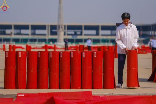 ภาพ No.208136:V.55 สารพัดV สารพัดดี ที่วัดพระธรรมกาย ในโครงการธรรมยาตรา กตัญญูบูชา มหาปูชนียาจารย์ พระมงคลเทพมุนี (สด จนฺทสโร) พระผู้ปราบมาร อนุสรณ์สถาน 7 แห่ง ปีที่ 13 ระหว่างวันที่ 2-31 มกราคม พ.ศ. 2568