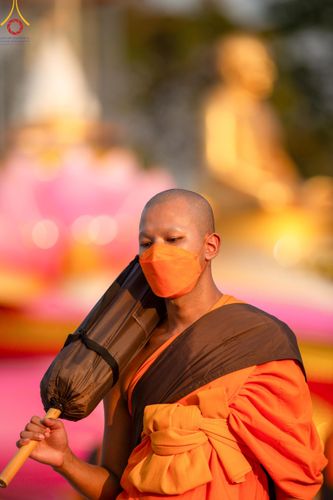 ภาพ No.110444:พิธีต้อนรับพระธรรมยาตรา ในโครงการธรรมยาตรากตัญญูบูชา มหาปูชนียาจารย์ พระมงคลเทพมุนี(สด จนฺทสโร) พระผู้ปราบมาร อนุสรณ์สถาน 7 แห่ง ปีที่ 12 วันที่ 11 มกราคม พ.ศ. 2567 ณ อนุสรณ์สถานลำดับที่ 3 สถานที่เกิดใหม่ในเพศสมณะ วัดสองพี่น้อง จ.สุพรรณบุรี