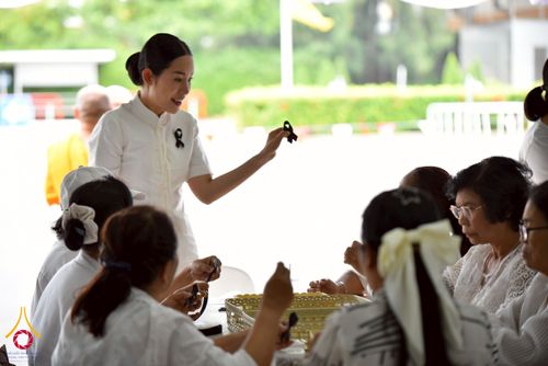 ภาพ No.267614:วันที่ 7 พฤศจิกายน พ.ศ. 2568 พสกนิกรอำเภอคลองหลวง รวมใจบำเพ็ญกุศลปัณรสมวาร (15 วัน) อุทิศถวายเป็นพระราชกุศลแด่ “สมเด็จพระพันปีหลวง” ณ วัดพระธรรมกาย