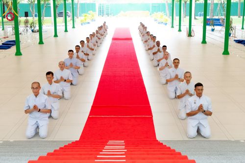 ภาพ No.223626:วันที่ 11 พฤษภาคม พ.ศ. 2568 พิธีบรรพชาของอุบาสก พิสิทธิ์ หมื่นแกล้ว  ณ วัดพระธรรมกาย