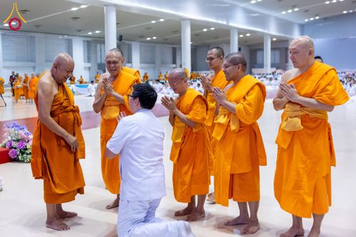 ภาพ No.127382:พิธีมุทิตาสักการะ พระครูปลัดรัตนวีรวัฒน์ เจ้าอาวาสวัดพระธรรมกาย วันอาทิตย์ที่ 3 มีนาคม พ.ศ. 2567