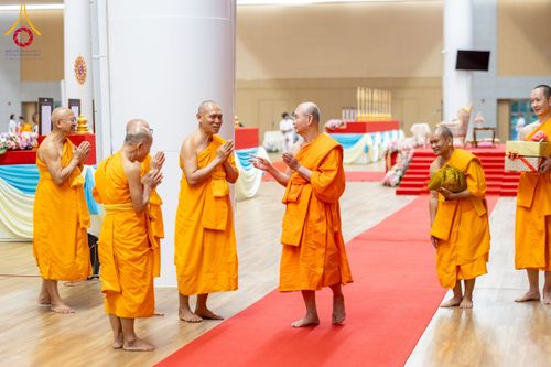 ภาพ No.232567:วันอาทิตย์ที่ 6 กรกฏาคม พ.ศ. 2568 พิธีมุทิตาสักการะพระครูสัญญาบัตร ปีพุทธศักราช 2568 ณ ห้องแก้วสารพัดนึก2 สภาธรรมกายสากล วัดพระธรรมกาย