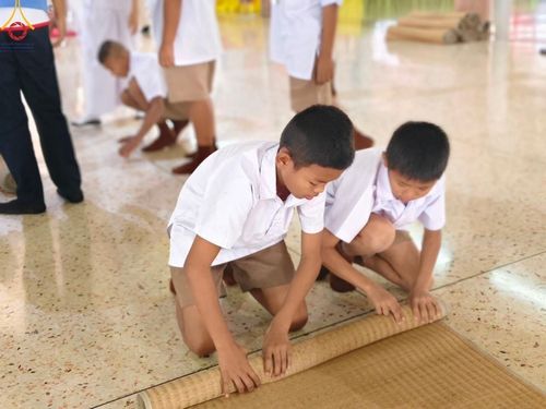 ภาพ No.200548:พิธีทอดผ้าป่าทำนุบำรุงศาสนสถาน ณ วัดรางกำหยาด ตำบลบางภาษี อำเภอบางเลน จังหวัดนครปฐม ในโครงการธรรมยาตรา กตัญญูบูชา มหาปูชนียาจารย์ พระมงคลเทพมุนี(สด จนฺทสโร) พระผู้ปราบมาร อนุสรณ์สถาน 7 แห่ง ปีที่ 13 วันที่ 22 มกราคม พ.ศ. 2568