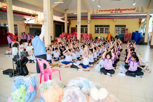 ภาพ No.192367:พิธีทอดผ้าป่าทำนุบำรุงศาสนสถาน ณ วัดเทพพล แขวงบางพรม เขตตลิ่งชัน กรุงเทพมหานคร ในโครงการธรรมยาตรา กตัญญูบูชา มหาปูชนียาจารย์ พระมงคลเทพมุนี(สด จนฺทสโร) พระผู้ปราบมาร อนุสรณ์สถาน 7 แห่ง ปีที่ 13 วันที่ 9 มกราคม พ.ศ. 2568