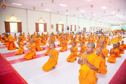 ภาพ No.216422:วันเสาร์ที่ 5 เมษายน พ.ศ. 2568 พิธีขอบรรพชา พิธีขอสรณคมน์และศีล พิธีขอนิสสัย พิธีถวายบาตร ในโครงการบรรพชาสามเณรฟื้นฟูพระพุทธศาสนาทั่วไทย  ณ วัดพระพุทธบาท ราชวรมหาวิหาร ต.ขุนโขลน อ.พระพุทธบาท จ.สระบุรี