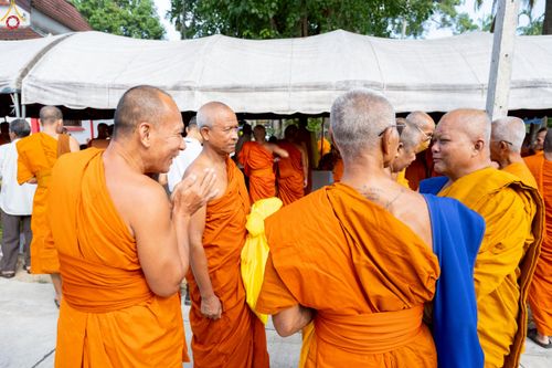 ภาพ No.234435:วันพฤหัสบดีที่ 24 กรกฎาคม พ.ศ. 2568 พิธีถวายสังฆทานแก่คณะสงฆ์ 323 วัด , พิธีมอบกองทุนหนุนแรงใจช่วยครูใต้ , พิธีทำบุญส่วนกุศลแด่ผู้วายชนม์ ในเหตุการณ์ความไม่สงบ 4 จังหวัด ชายแดนภาคใต้ (ปัตตานี , ยะลา , นราธิวาส , สงขลา) ปีที่ 21 ครั้งที่ 179 ณ วัดเวฬุวัน 