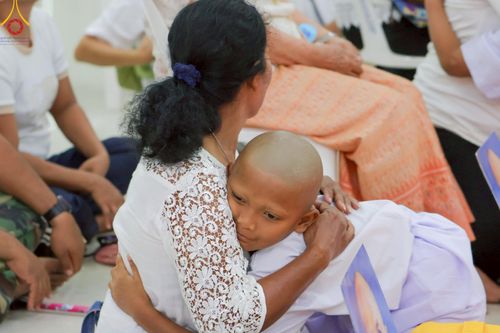 ภาพ No.216241:วันเสาร์ที่ 5 เมษายน พ.ศ. 2568 พิธีตัดปอยผม พิธีขอขมาผู้ปกครอง พิธีขอขมามอบผ้าไตร พิธีบรรพชา พิธีถวายบาตรสามเณร ณ ศูนย์ปฏิบัติธรรมและศูนย์อบรมเยาวชนเพชรบุรี ต.ท่าแลง อ.ท่ายาง จ.เพชรบุรี