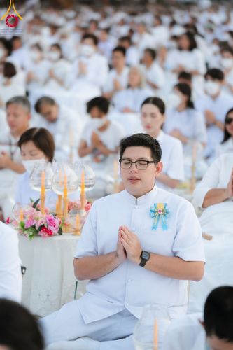 ภาพ No.109628:พิธีจุดประทีปถวายเป็นพุทธบูชา และบูชาธรรมมหาปูชนียาจารย์ วันที่ 10 มกราคม พ.ศ. 2567 ณ อนุสรณ์สถานคลองบางนางแท่น อ.สามพราน จ.นครปฐม