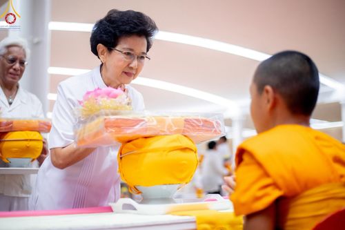 ภาพ No.212774:วันอาทิตย์ที่ 23 มีนาคม พ.ศ. 2568 พิธีร่วมบุญโครงการบรรพชาสามเณร 5,000 รูป ณ ห้องแก้วสารพัดนึก 2 วัดพระธรรมกาย