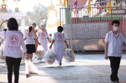 ภาพ No.117799:V.17 สำเร็จๆ การเตรียมงาน เก็บงาน การรับบุญของเจ้าหน้าที่หน่วยงานต่างๆ เพื่อโครงการธรรมยาตรา กตัญญูบูชามหาปูชนียาจารย์ พระมงคลเทพมุนี (สด จนฺทสโร) พระผู้ปราบมาร อนุสรณ์สถาน 7 แห่ง ปีที่ 12 ระหว่างวันที่ 2 - 31 มกราคม พ.ศ.2567