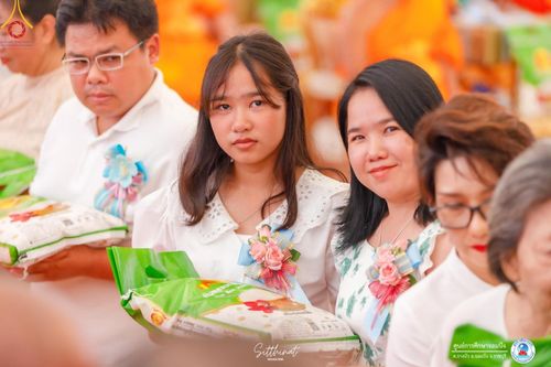 ภาพ No.161115:พิธีถวายมหาสังฆทาน 31 วัด , พิธีบุพเปตพลี , พิธีไถ่ชีวิตโค และ ปล่อยพันธ์ุปลาจำนวน 50,000 ชีวิต ณ ศูนย์การศึกษาจอมบึง ต.รางบัว อ.จอมบึง จ.ราชบุรี วันที่ 28 กันยายน พ.ศ. 2567