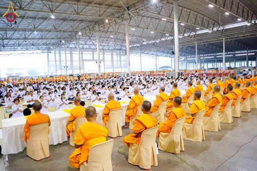 ภาพ No.121618:พิธีถวายภัตตาหารเป็นสังฆทาน แด่คณะพระธรรมยาตรา ปีที่ 12 วันที่ 31 มกราคม พ.ศ. 2567 ณ สภาธรรมกายสากล วัดพระธรรมกาย