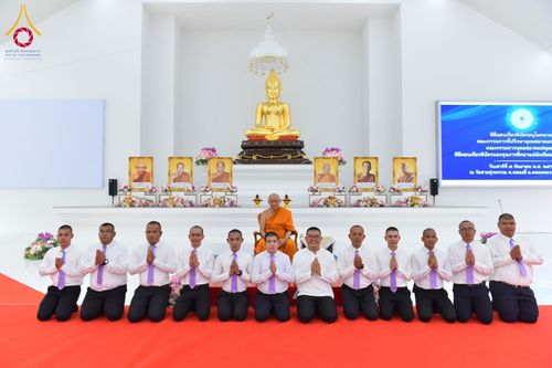 ภาพ No.152551:พิธียกฉัตรขาว 5 ชั้น กางกั้นถวายองค์พระประธาน อาคารปฏิบัติธรรมวัดสายสุวพรรณ ต.คลองสี่ อ.คลองหลวง จ.ปทุมธานี วันเสาร์ที่ 7 กันยายน พ.ศ. 2567