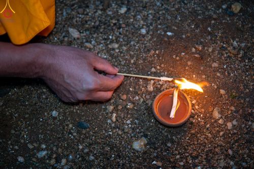 ภาพ No.141101:PhotoStory มหาศรัทธา ธรรมยาตราศรีลังกา EP.6 พิธีจุดวิสาขประทีป 6 วัด ถวายเป็น พุทธบูชา  โครงการสยาม-ลังกา ธรรมยาตรา  ฉลองเทศกาลวิสาขบูชาแห่งชาติ ศรีลังกา  บูชาธรรม 80 ปี หลวงพ่อธัมมชโย วันที่ 16 พฤษภาคม พ.ศ. 2567