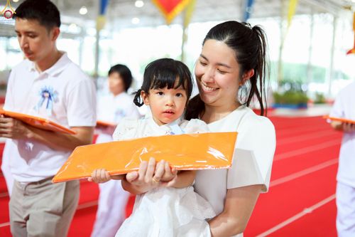 ภาพ No.240748:วันพุธที่ 27 สิงหาคม พ.ศ. 2568 พิธีทอดผ้าป่าเพื่อสร้างอาคาร  82 ปี หลวงพ่อธัมมชโย สมทบกฐินวัดพระธรรมกาย และกฐิน 30,000 วัดทั่วประเทศ ครั้งที่ 1