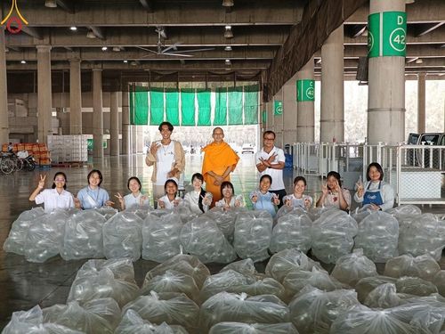 ภาพ No.61397:V.36 ทุ่มเทเพื่อพ่อ 80 ปี ภาพการเตรียมงานของหน่วยงานต่างๆ เพื่อพิธีฉลองอายุวัฒนมงคล 80 ปี หลวงพ่อธัมมชโย และรับถวายมหาสังฆทาน 10,000 กว่าวัดทั่วประเทศ ในวันคุ้มครองโลก จันทร์ที่ 22 เมษายน พ.ศ.2567