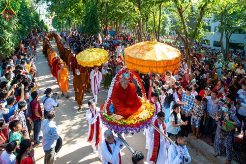 ภาพ No.98662:พิธีทอดกฐินสมทบวัดกัลยาณมิตรต่างประเทศ ณ วัดราชบัณนะวิหาร เมืองรังกามาติ ประเทศบังกลาเทศ วันศุกร์ที่ 24 พฤศจิกายน พ.ศ. 2566