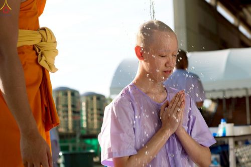 ภาพ No.228571:วันเสาร์ที่ 7 มิถุนายน พ.ศ. 2568 พิธีปลงผมโครงการอุปสมบทหมู่ธรรมทายาท ระดับอุดมศึกษา รุ่นที่ 52 ภาคฤดูฝน ณ วิหารคด 9 วัดพระธรรมกาย