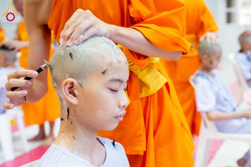 ภาพ No.213593:วันเสาร์ที่ 29 มีนาคม พ.ศ. 2568 พิธีปลงผม โครงการสามเณรยุวธรรมทายาท รุ่นที่ 33 โครงการสามเณรมัชฌิมธรรมทายาท รุ่นที่ 29 ณ ห้องปฏิบัติธรรมวิหารคด คอร์ 13 วัดพระธรรมกาย