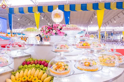 ภาพ No.151217:พิธีบูชาข้าวพระ ในวันอาทิตย์ต้นเดือน วันที่ 1 กันยายน พ.ศ. 2567 ณ สภาธรรมกายสากล วัดพระธรรมกาย