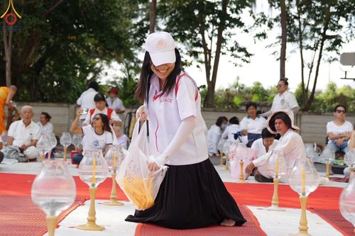 ภาพ No.203022:V.51 สารพัดV สารพัดดี ที่คลองบางนางแท่น ในโครงการธรรมยาตรา กตัญญูบูชา มหาปูชนียาจารย์ พระมงคลเทพมุนี(สด จนฺทสโร) พระผู้ปราบมาร อนุสรณ์สถาน 7 แห่ง ปีที่ 13 ระหว่างวันที่ 2-31 มกราคม พ.ศ. 2568