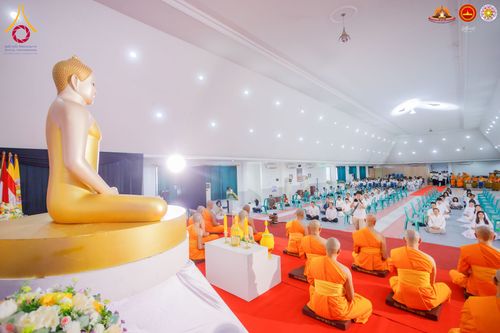 ภาพ No.284433:วันพุธที่ 17  ธันวาคม พ.ศ.2568  พิธีปลงผมนาคธรรมทายาท  โครงการบรรพชาสามเณรและบวชอุบาสิกาแก้ว  ณ วิทยาลัยศรีวิจายา (Sekolah Tinggi Agama Buddha Negeri Sriwijaya) เมืองตังเกอรัง จังหวัดบันเตน ประเทศอินโดนีเซีย