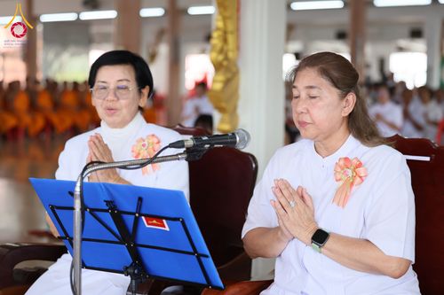 ภาพ No.300402:วันที่ 22 มกราคม พ.ศ. 2569 พิธีทอดผ้าป่าทำนุบำรุงศาสนสถาน ณ วัดรางกำหยาด ต.บางภาษี อ.บางเลน จ.นครปฐม ในโครงการธรรมยาตรา กตัญญูบูชา มหาปูชนียาจารย์ พระมงคลเทพมุนี(สด จนฺทสโร) พระผู้ปราบมาร อนุสรณ์สถาน 7 แห่ง ปีที่ 14