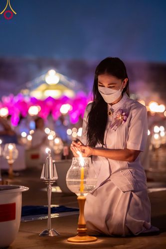ภาพ No.90323:พิธีจุดประทีป 20,000 ดวง บูชาพระมหาธรรมกายเจดีย์ และบูชาพระมงคลเทพมุนี(สด จนฺทสโร) พระผู้ปราบมาร วันอังคารที่ 10 ตุลาคม พ.ศ. 2566 ณ ลานธรรมพระมหาธรรมกายเจดีย์ วัดพระธรรมกาย จ.ปทุมธานี