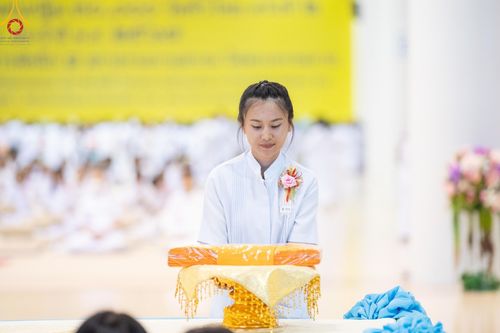 ภาพ No.154647:พิธีทอดผ้าป่าสมทบกฐินวัดพระธรรมกาย และสมทบกฐิน 30,000 วัดทั่วไทย ครั้งที่ 2 ณ สภาธรรมกายสากล วัดพระธรรมกาย วันอังคารที่ 17 กันยายน พ.ศ. 2567