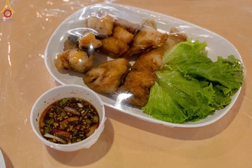 ภาพ No.143542:พิธีตักบาตร ข้าวสารอาหารแห้ง ณ บ้านแก้วเรือนทองคุณยายฯ และ พิธีบูชาข้าวพระ  ณ สภาธรรมกายสากล วัดพระธรรมกาย วันอาทิตย์ที่ 7 กรกฎาคม พ.ศ. 2567