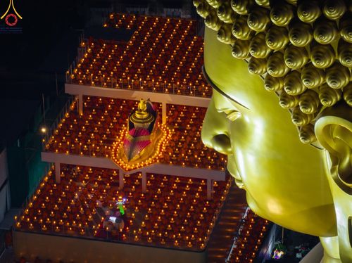 ภาพ No.119311:พิธีจุดประทีปถวายเป็นพุทธบูชา และบูชาธรรมมหาปูชนียาจารย์ พระมงคลเทพมุนี(สด จนฺทสโร) ในโครงการธรรมยาตราฯ วันที่ 26 มกราคม พ.ศ. 2567 ณ อาคารธรรมยาตรา กตัญญูบูชามหาปูชนียาจารย์ ตรงข้ามวัดปากน้ำภาษีเจริญ จ.กรุงเทพมหานคร