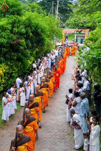 ภาพ No.140007:PhotoStory มหาศรัทธา ธรรมยาตราศรีลังกา EP.2 พิธีเปิดโครงการสยาม-ลังกา ธรรมยาตรา ฉลองเทศกาลวิสาขบูชาแห่งชาติ ศรีลังกา บูชาธรรม 80 ปีหลวงพ่อธัมมชโย เมื่อวันที่ 17 พฤษภาคม พ.ศ. 2567