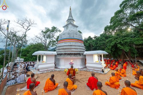 ภาพ No.141195:PhotoStory มหาศรัทธา ธรรมยาตราศรีลังกา EP.6 พิธีจุดวิสาขประทีป 6 วัด ถวายเป็น พุทธบูชา  โครงการสยาม-ลังกา ธรรมยาตรา  ฉลองเทศกาลวิสาขบูชาแห่งชาติ ศรีลังกา  บูชาธรรม 80 ปี หลวงพ่อธัมมชโย วันที่ 16 พฤษภาคม พ.ศ. 2567