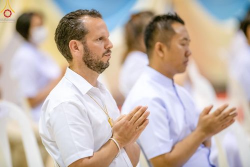 ภาพ No.178117:พิธีทอดผ้าป่าต้นสมบัติจักรพรรดิ ในวันอาทิตย์ที่ 1 ธันวาคม พ.ศ. 2567 ณ สภาธรรมกายสากล วัดพระธรรมกาย