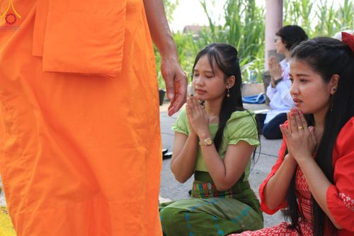 ภาพ No.120163:พิธีต้อนรับพระธรรมยาตรา ในโครงการธรรมยาตรา กตัญญูบูชา มหาปูชนียาจารย์ พระมงคลเทพมุนี(สด จนฺทสโร) พระผู้ปราบมาร อนุสรณ์สถาน 7 แห่ง ปีที่ 12 วันที่ 28 มกราคม พ.ศ. 2567 ณ วัดพระธรรมกาย จ.ปทุมธานี