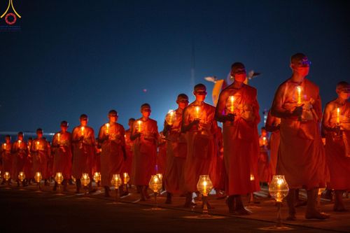 ภาพ No.124904:พิธีเวียนประทักษิณและจุดมาฆประทีป ในวันมาฆบูชา เสาร์ที่ 24 กุมภาพันธ์ พ.ศ. 2567 ณ พระมหาธรรมกายเจดีย์ วัดพระธรรมกาย