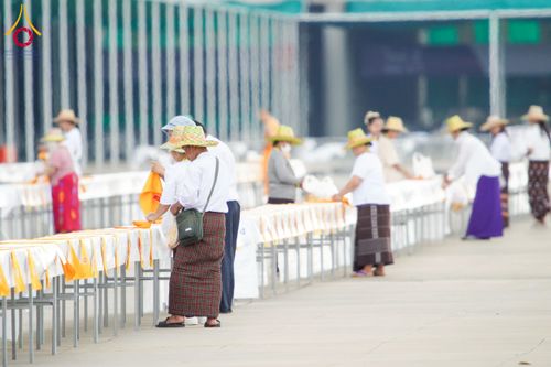 ภาพ No.217884:วันที่ 10-14 เมษายน พ.ศ. 2568 เจ้าหน้าที่อาสาสมัคร เตรียมงานวันคุ้มครองโลก ชุดที่ 2 วัดพระธรรมกาย จ.ปทุมธานี